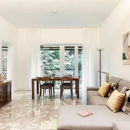 Heritage - By Myhomeincomo *